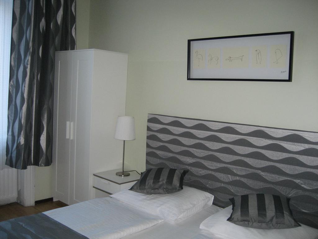 Pension Schottentor Vienna Room photo