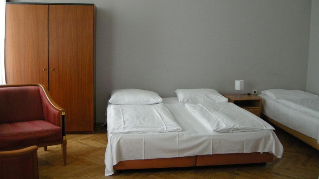 Pension Schottentor Vienna Room photo