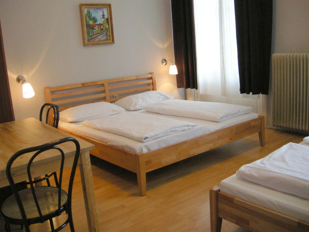 Pension Schottentor Vienna Room photo